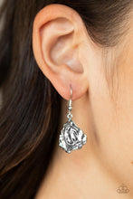 Load image into Gallery viewer, amazon-amulet-orange
