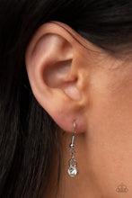 Load image into Gallery viewer, Dauntless Demure - Black