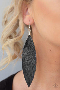FEATHER FANTASY • BLACK