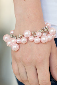 Girls in Pearls - Pink