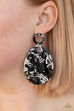 Load image into Gallery viewer, Retro-politan- Black
